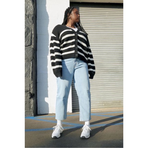 Black/White Striped Cardigan - Picture 5 of 8